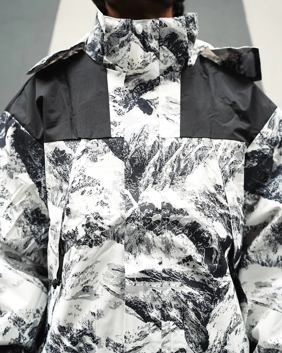 Snowy White Jacket - Unseen Fit